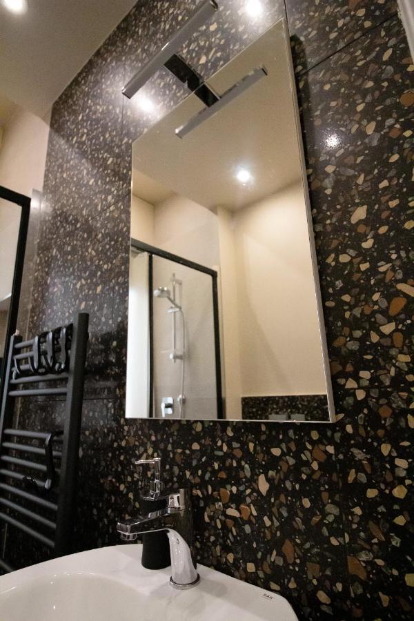 Casa Daura - Your Comfortable Apartment In Bologna - Parking Екстериор снимка