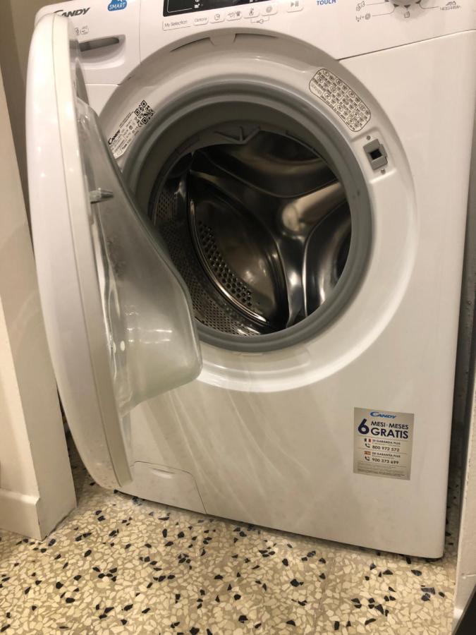 Casa Daura - Your Comfortable Apartment In Bologna - Parking Екстериор снимка