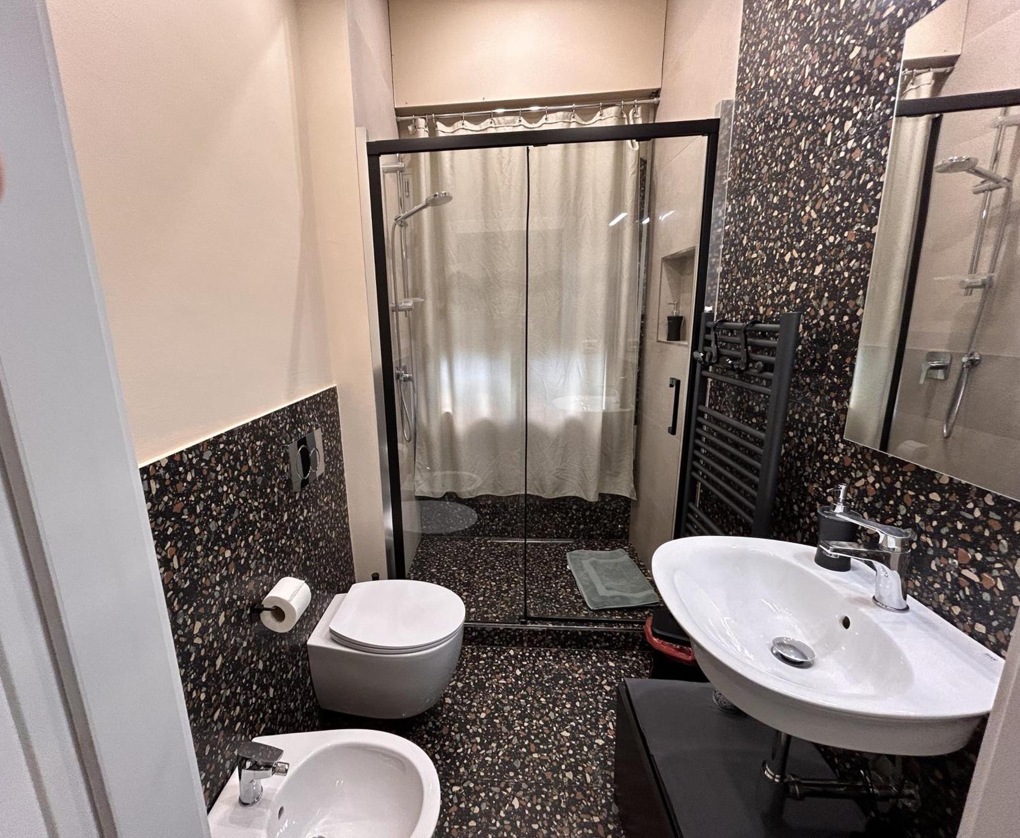Casa Daura - Your Comfortable Apartment In Bologna - Parking Екстериор снимка