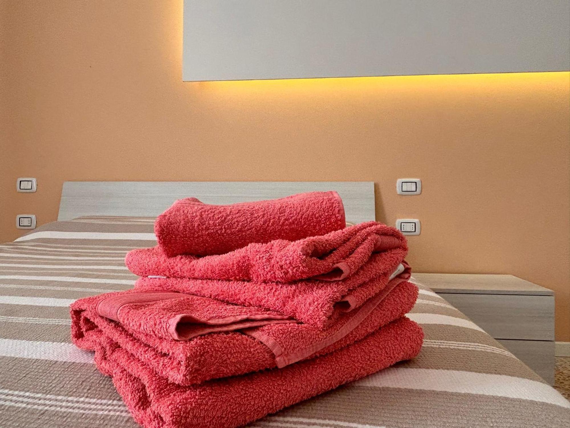 Casa Daura - Your Comfortable Apartment In Bologna - Parking Екстериор снимка