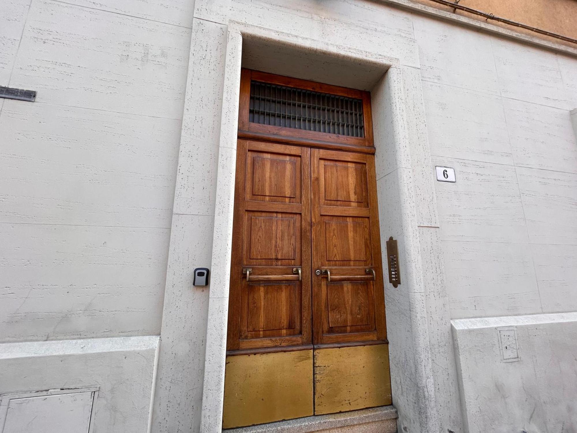 Casa Daura - Your Comfortable Apartment In Bologna - Parking Екстериор снимка