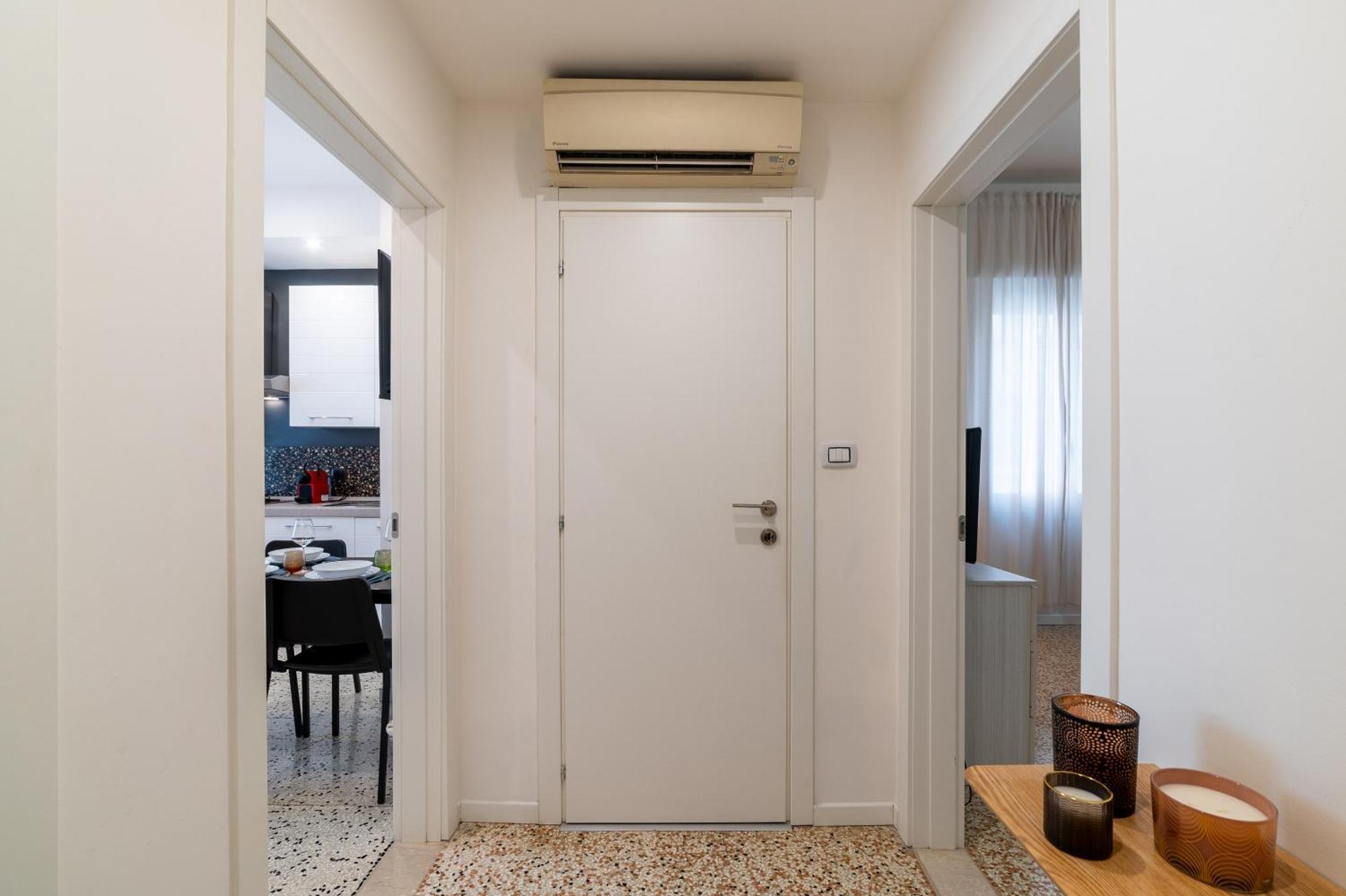 Casa Daura - Your Comfortable Apartment In Bologna - Parking Екстериор снимка