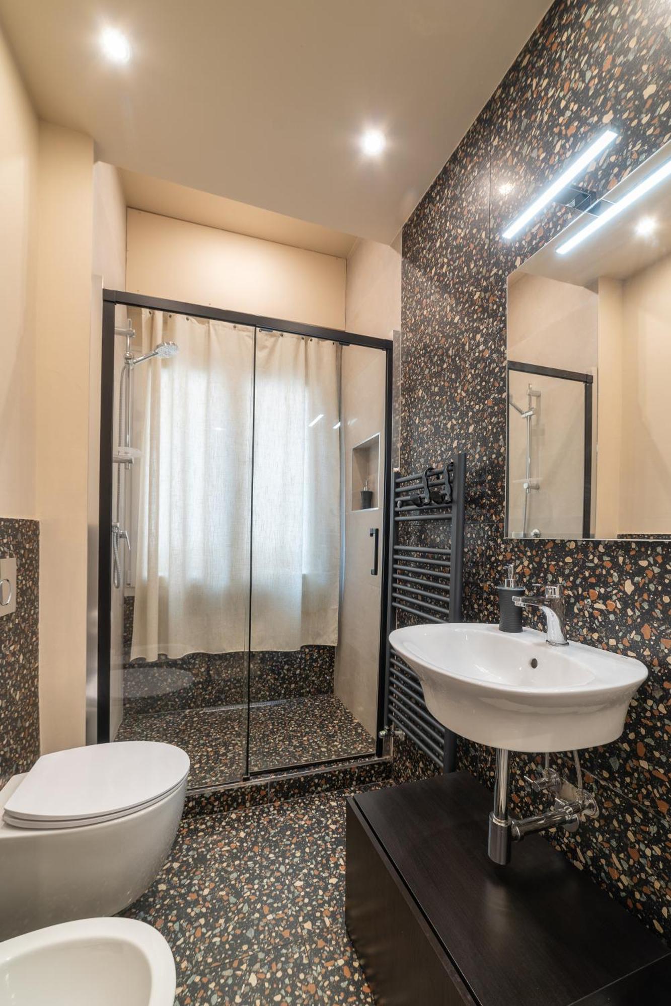 Casa Daura - Your Comfortable Apartment In Bologna - Parking Екстериор снимка